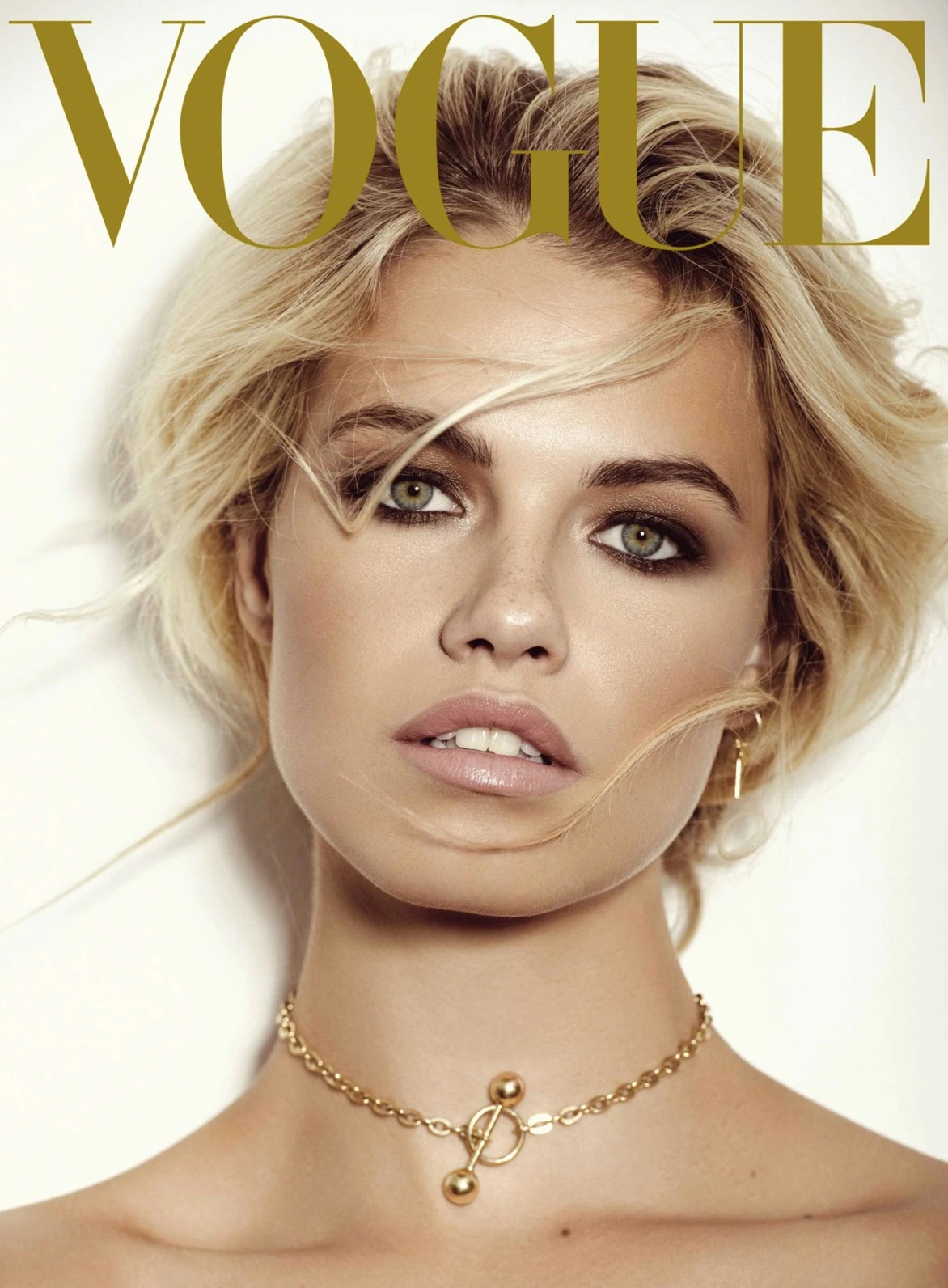 Vogue-Cover mit dem Porträt einer blonden Frau.